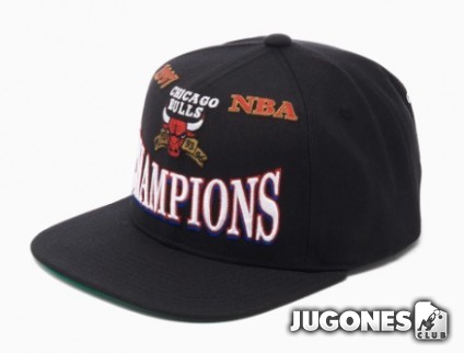 Mitchell & Ness 97 Champions HWC Chicago Bulls Unisex Snapback Cap