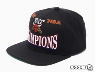 Mitchell & Ness 97 Champions HWC Chicago Bulls Unisex Snapback Cap